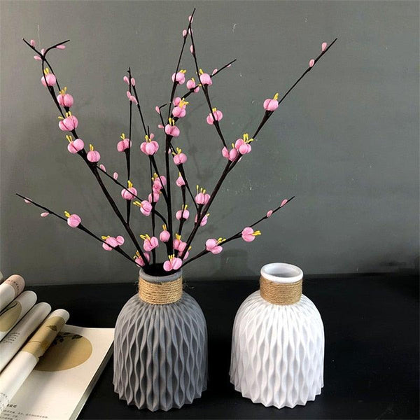 Plastic Vases Anti-ceramic Unbreakable Basket Imitation Rattan Flower Vase For Home Décor Desktop Decoration Living Room Office or Bookshelf