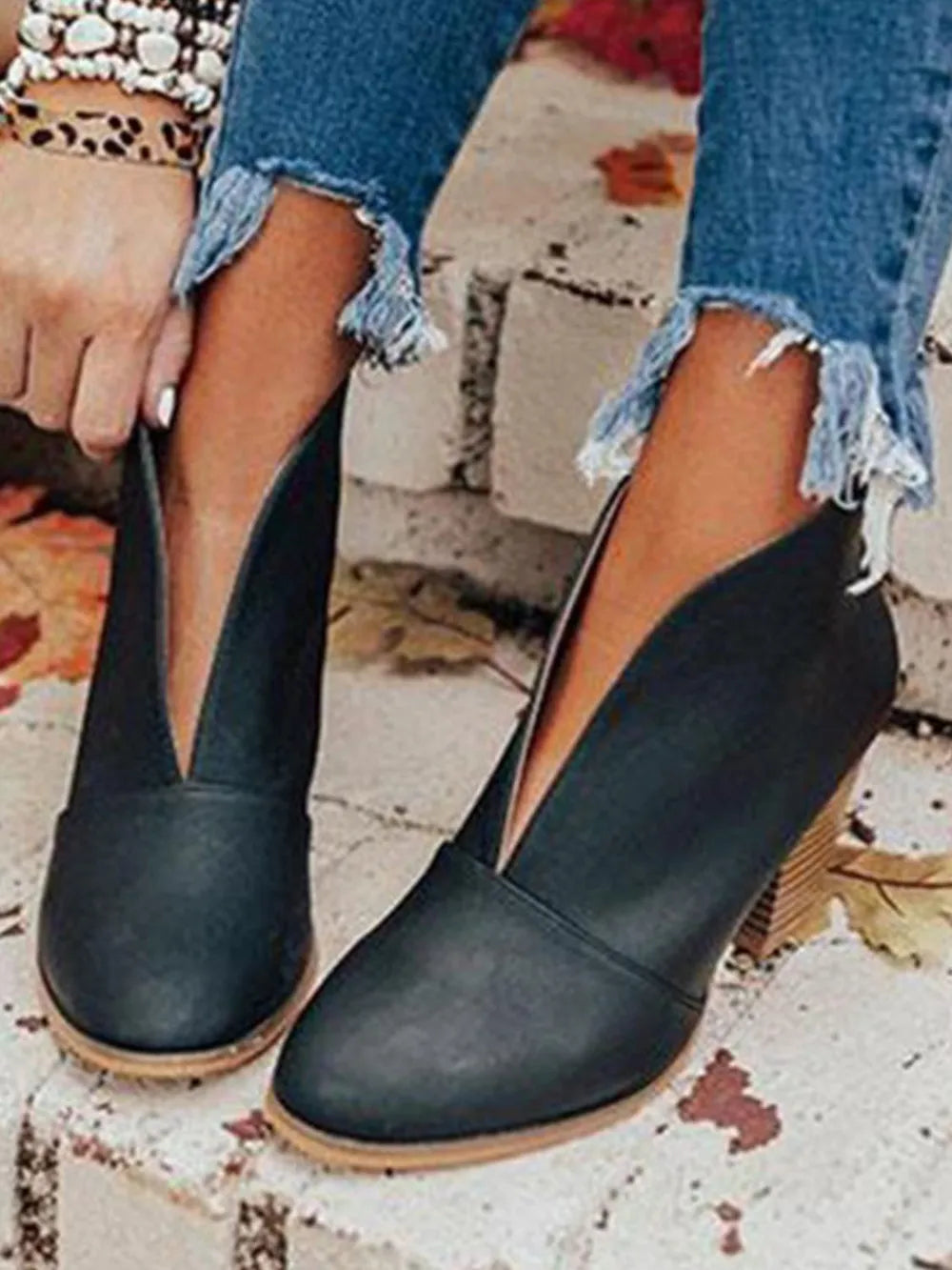 Point Toe Chunky Heeled Ankle Boots