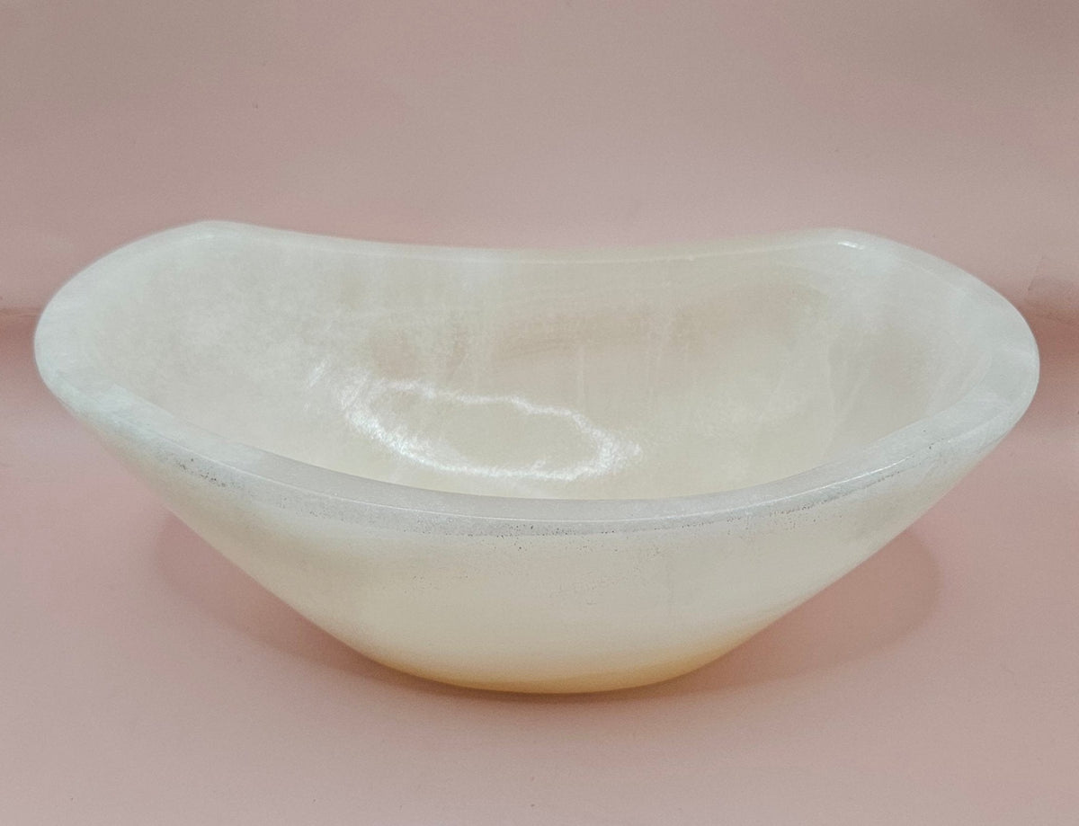 Polished White Onyx Bowl – Small Hand-Carved Decorative Vessel – 9.75