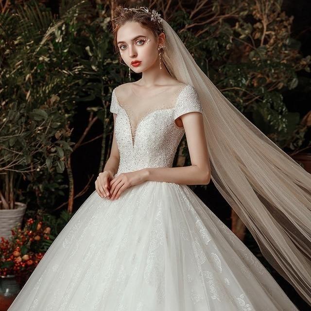 Luxury Wedding Dress With Sparkling Shiny Crystal Beads