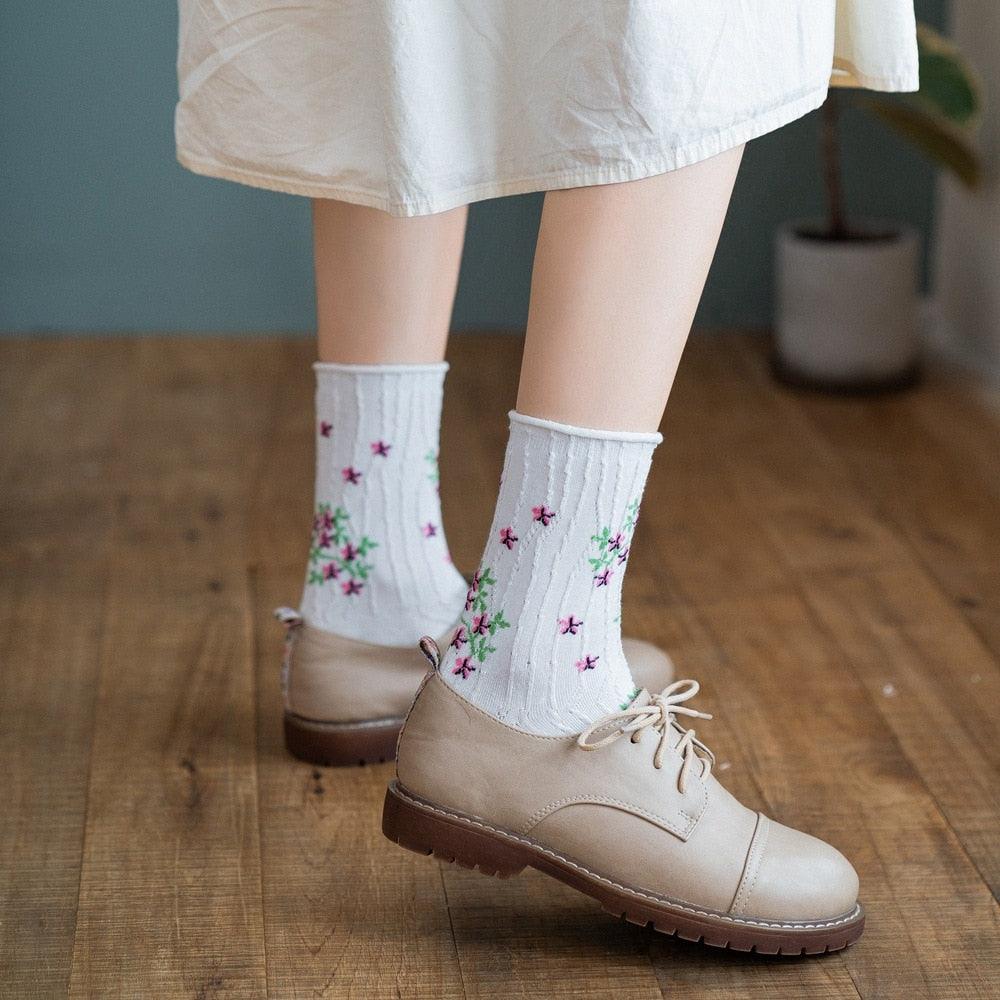 News Fashion Floral Print Women's Socks Harajuku Vintage Streetwear Crew Socks Kawaii Cute Cotton Long Sock Winter Warm Socks For Men And Women