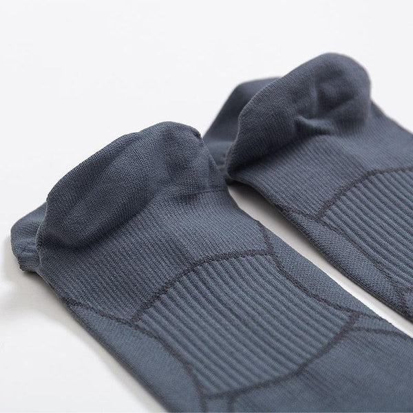 Professional Thin Anti-slip Breathable No Sweat Sports Marathon Basketball Yoga Running Socks For Athletic Men AND Women