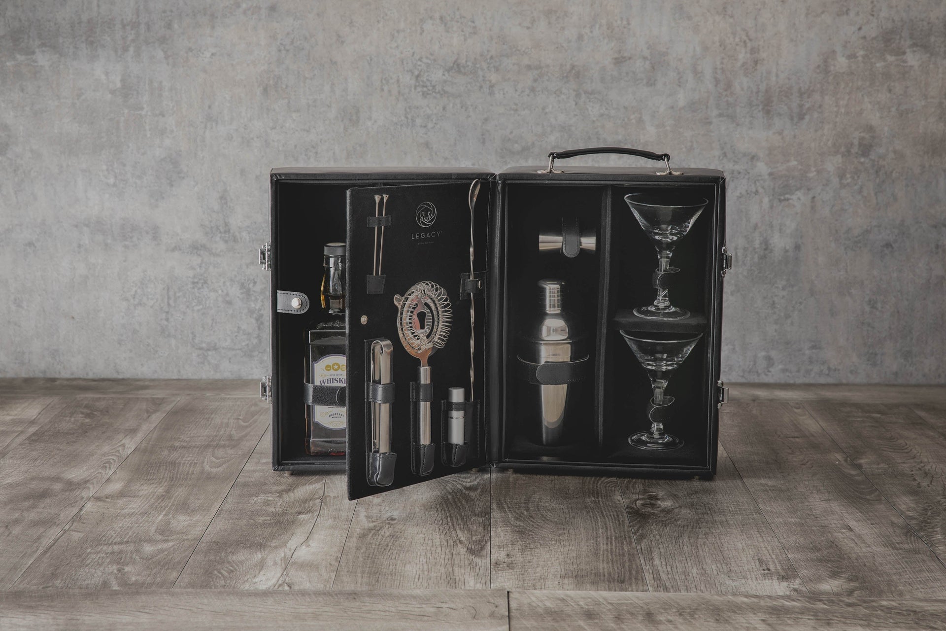 Manhattan Cocktail Case Picnic Time Family of Brands