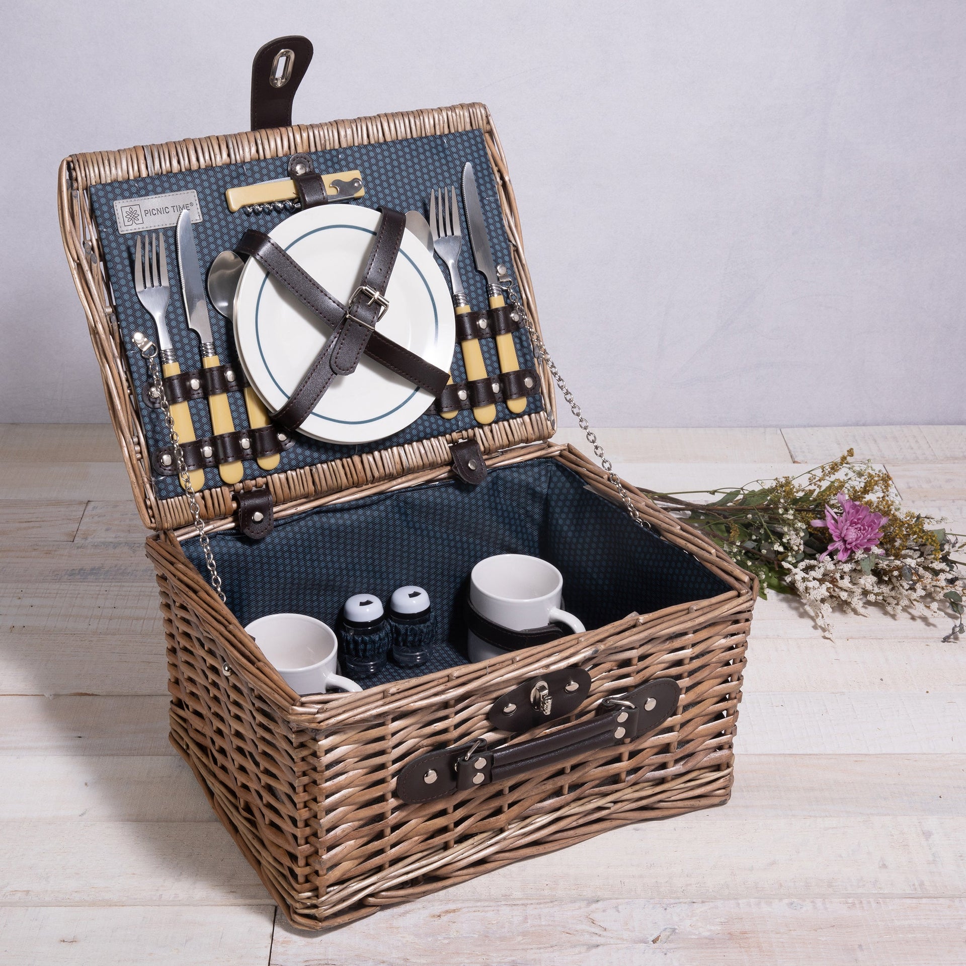 Catalina Picnic Basket for 2 Picnic Time Family of Brands