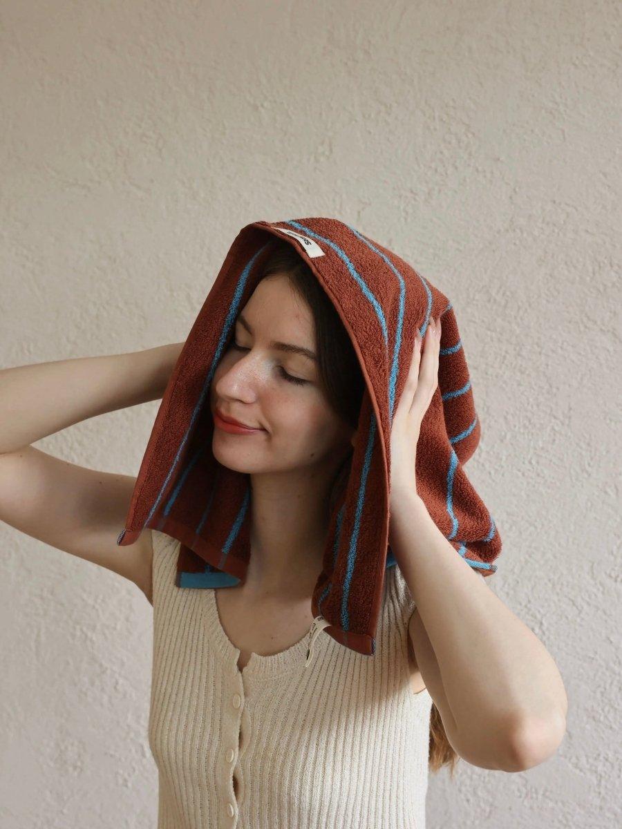 Retro Earthy-tone Pinstripe Bath Towel — 100% Long-Staple Cotton, Soft, Plush & Absorbent
