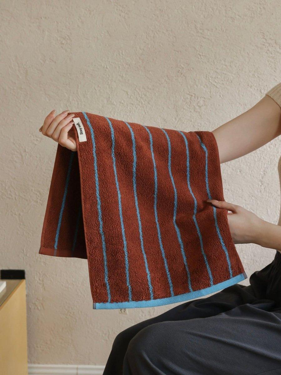 Retro Earthy-tone Pinstripe Bath Towel — 100% Long-Staple Cotton, Soft, Plush & Absorbent