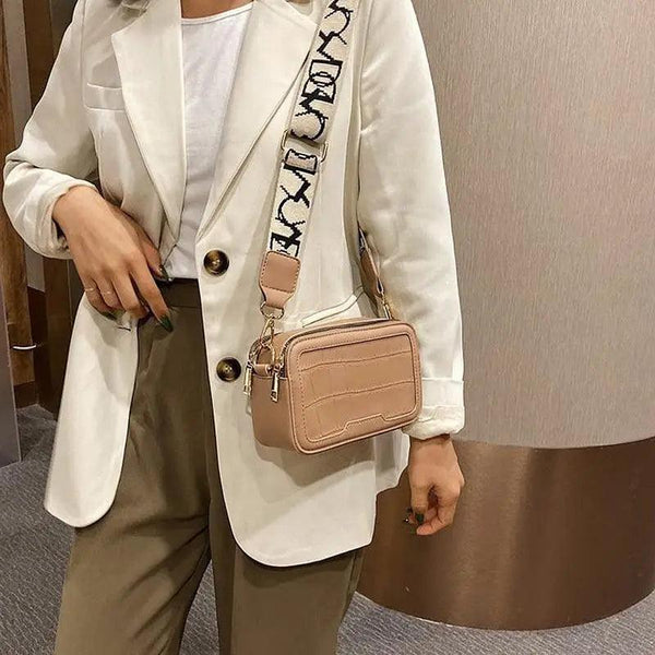 Retro Waist Bag PU Leather Fanny Pack Purse Leather with Gold Chain Strap Stylish Waist Pack Women Belt Bag Multifunctional Chest Bag