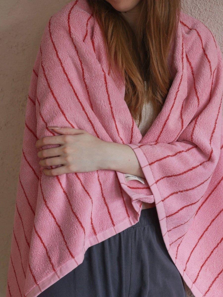 Retro Whimsical Pink Stripe Bath Towel — 100% Long-Staple Cotton, Soft, Plush & Absorbent