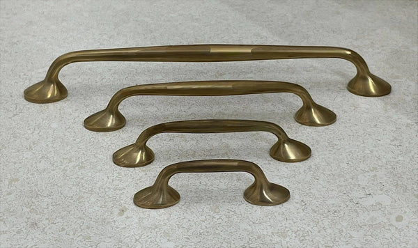 Richmond Cabinet Pulls - Antique Brass
