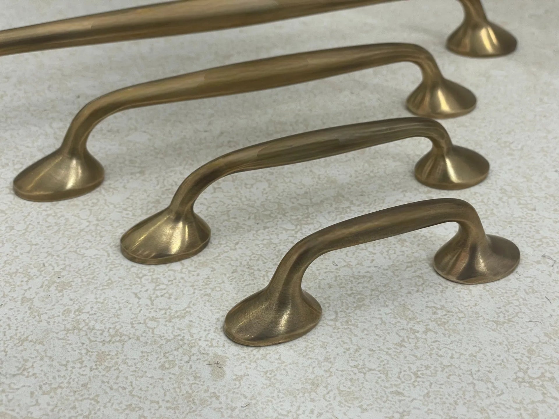 Richmond Cabinet Pulls - Antique Brass