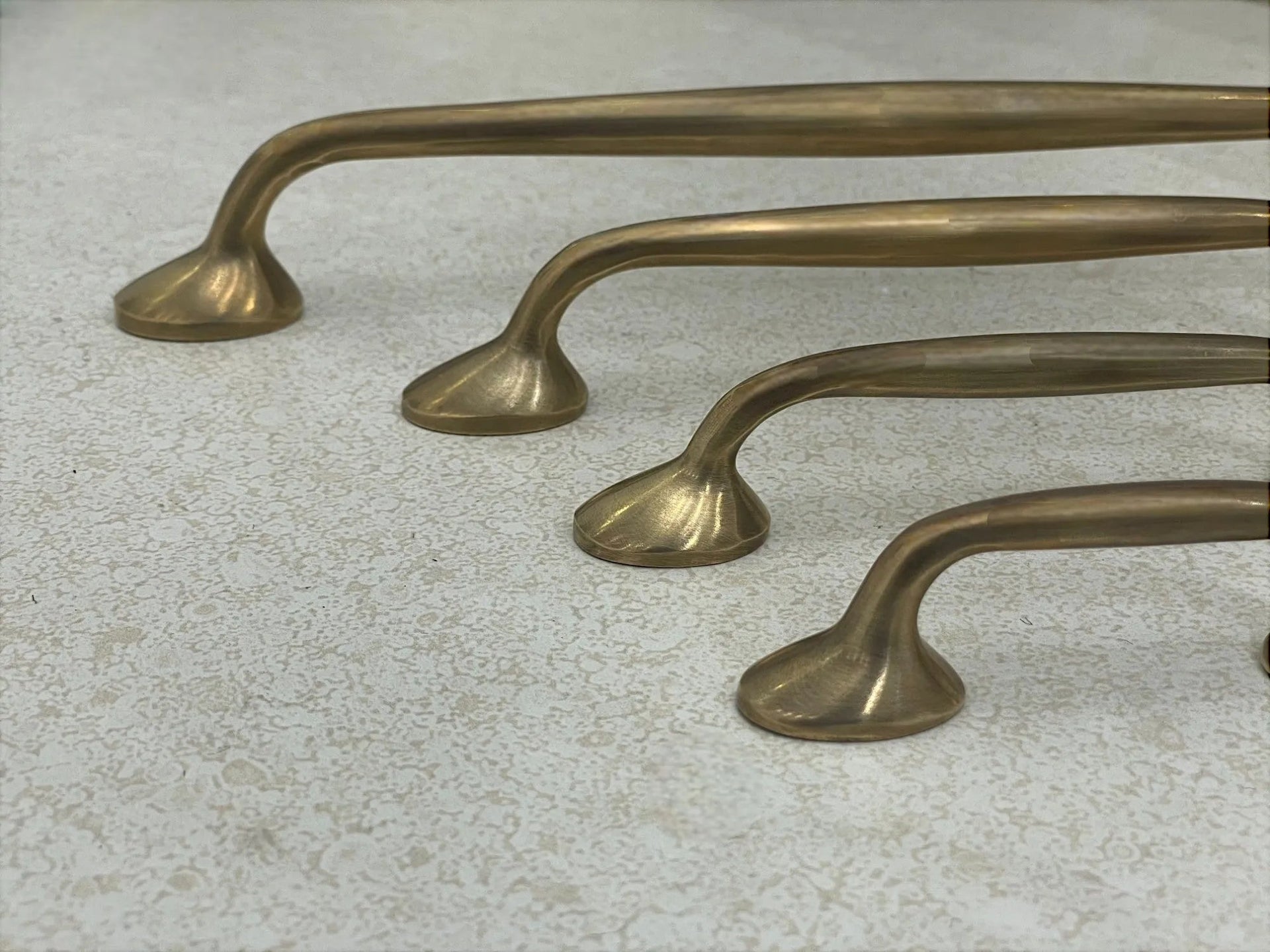 Richmond Cabinet Pulls - Antique Brass