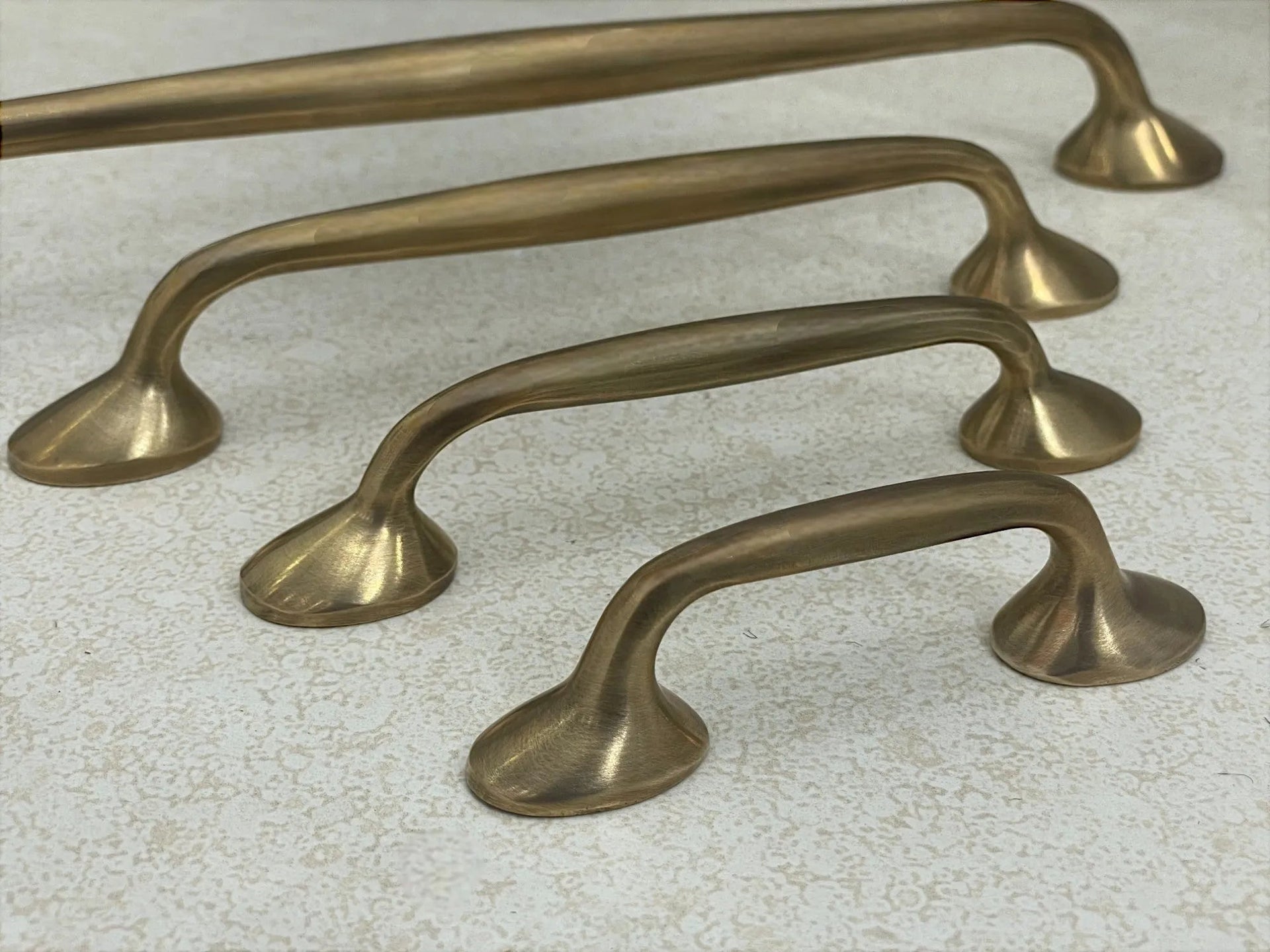 Richmond Cabinet Pulls - Antique Brass