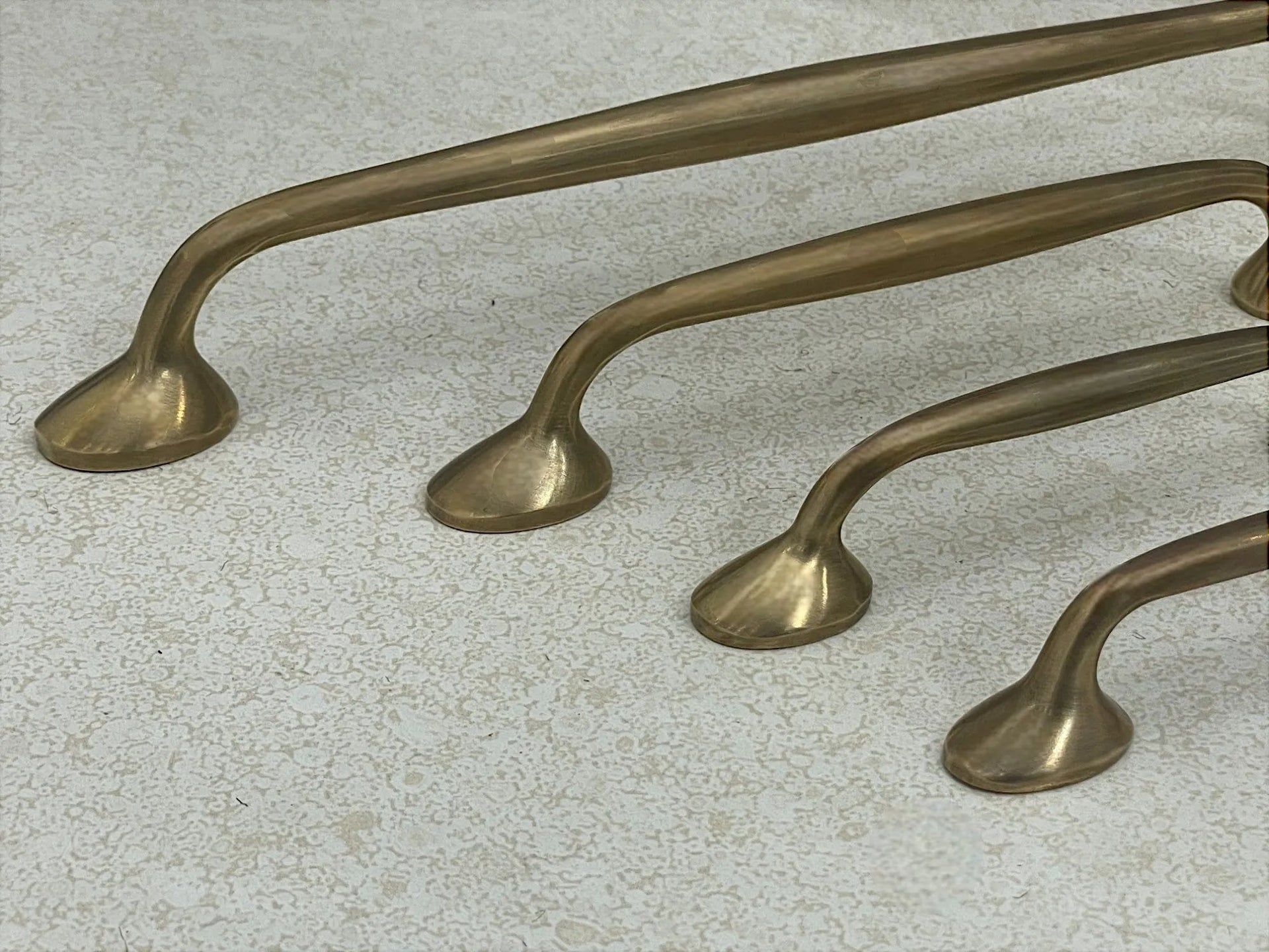 Richmond Cabinet Pulls - Antique Brass