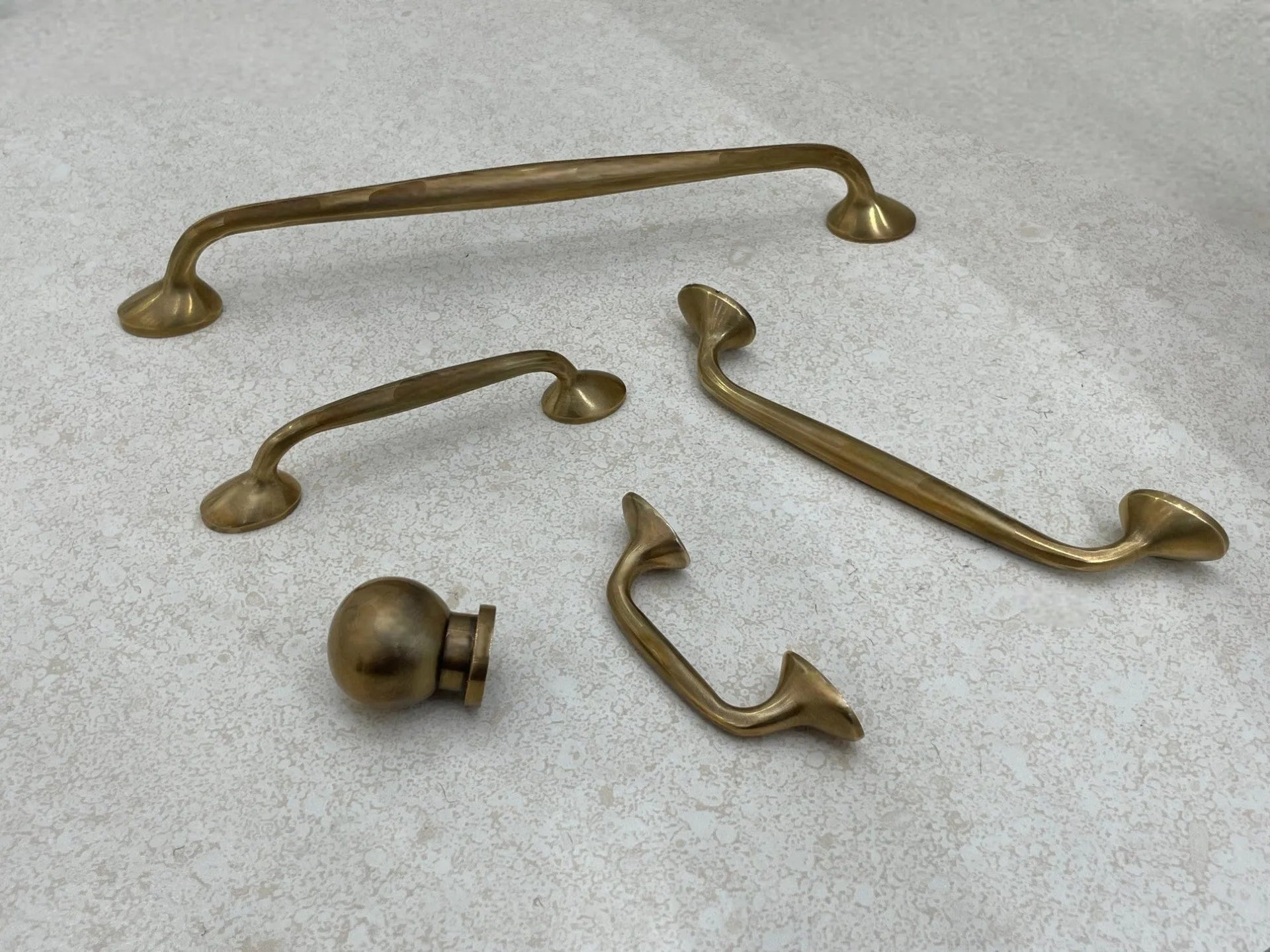 Richmond Cabinet Pulls - Antique Brass