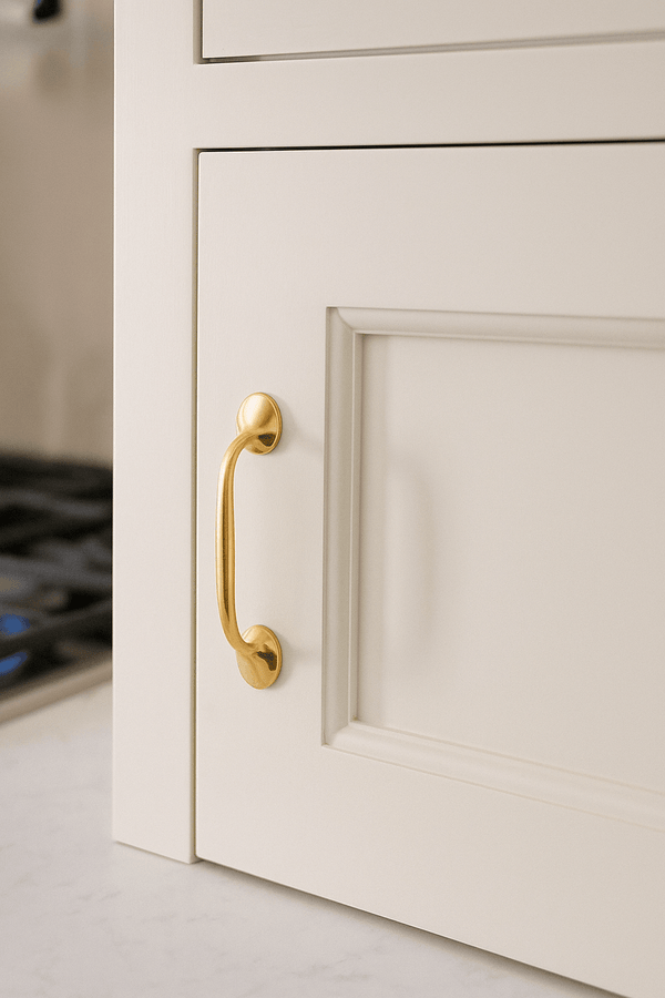 Richmond Cabinet Pulls - Lacquered Brass Polished