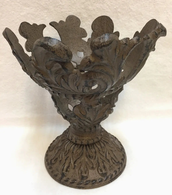 Acanthus Stoneware Lidded Nut Bowl