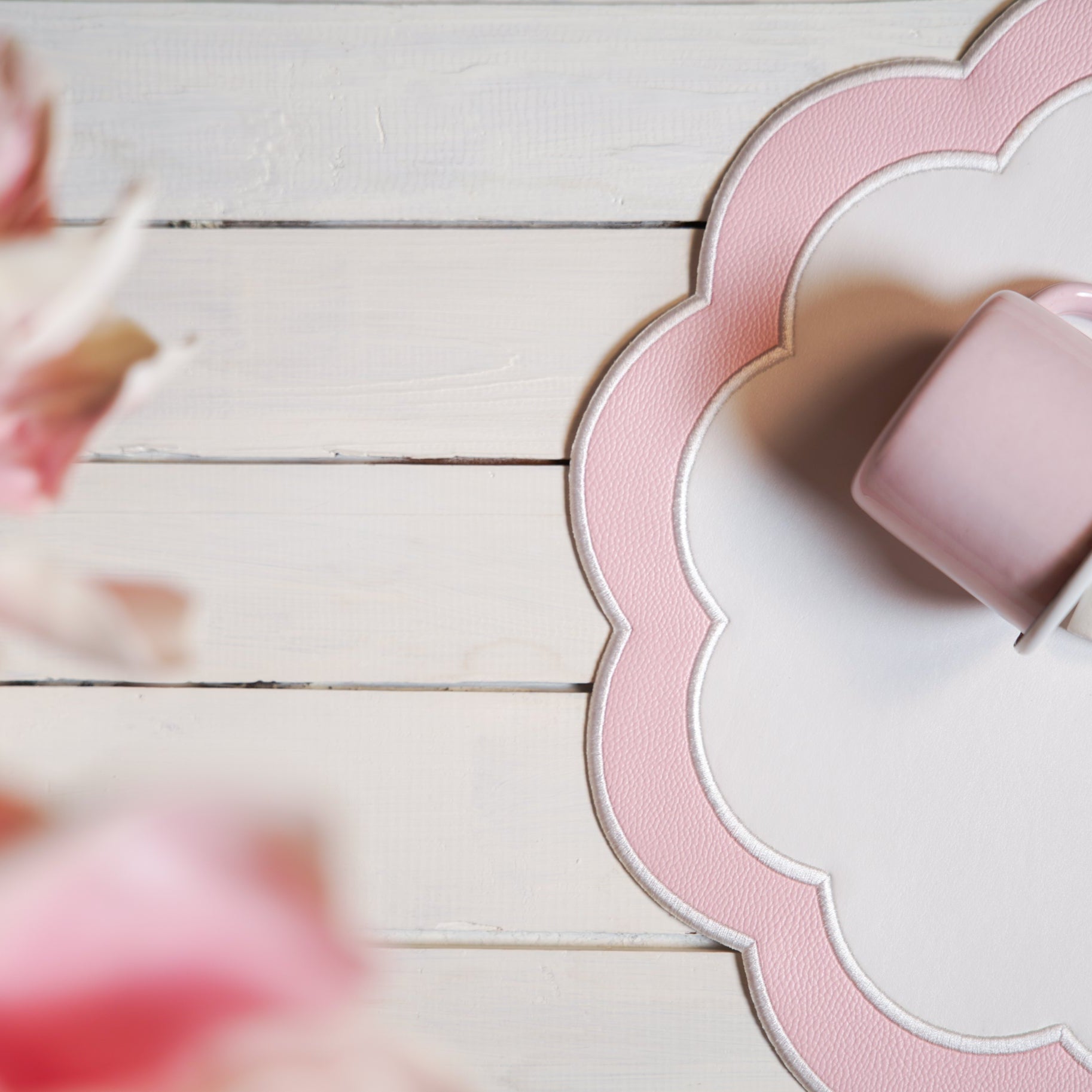 SPRING TABLE DECOR – SERENITY WHITE & PINK SCALLOPED FAUX LEATHER PLACEMAT