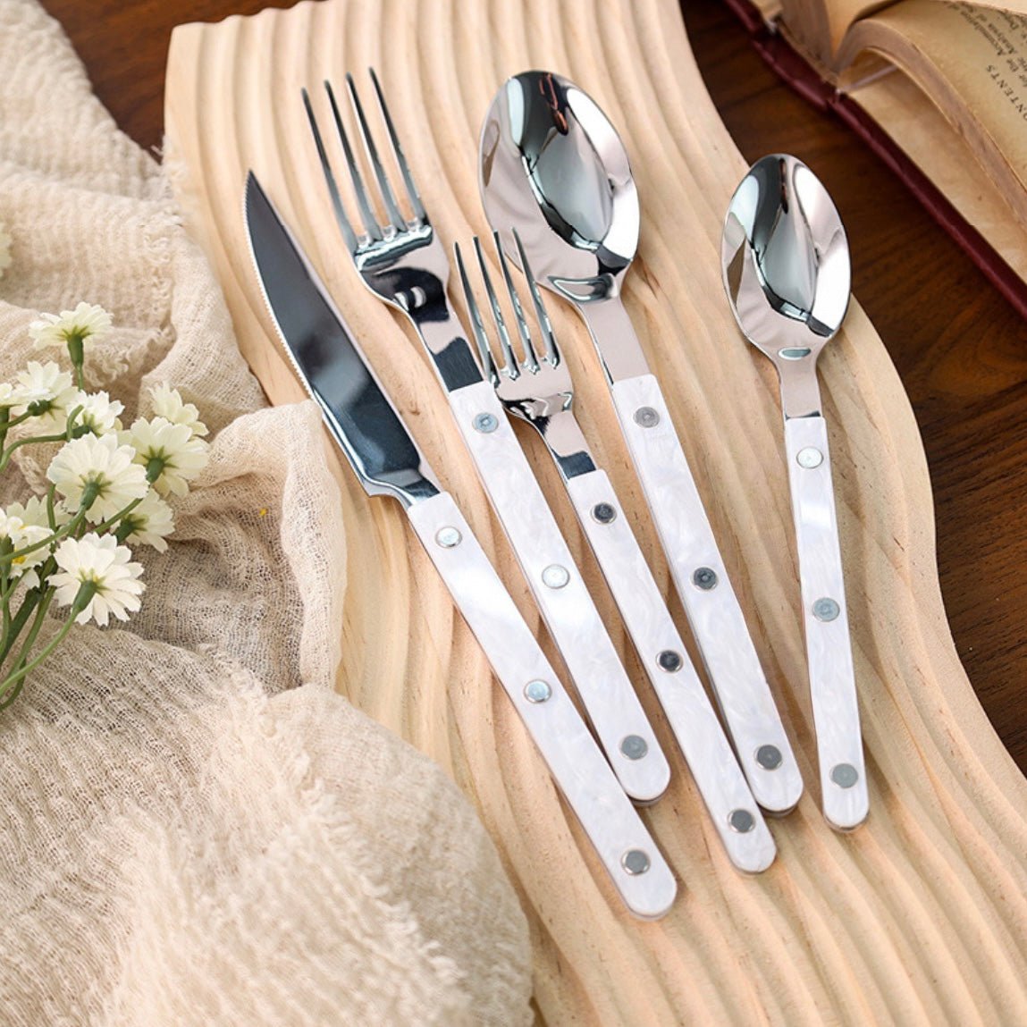 Set Of 10 Pcs Modern Nebula Cutlery, Bistrot Style Rivet Flatware Set