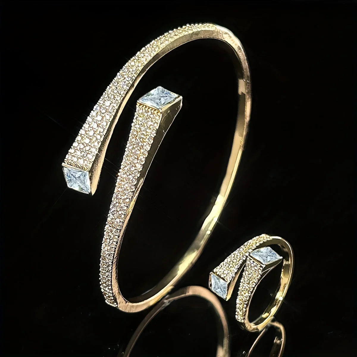 Set Of 2 Bracelets + Rings Set. Hot Selling Explosive Style With Super Shiny Irregular Geometric Synthetic Zirconia. Niche Design, Fashionable, Simple And High-end Open Jewelry.
