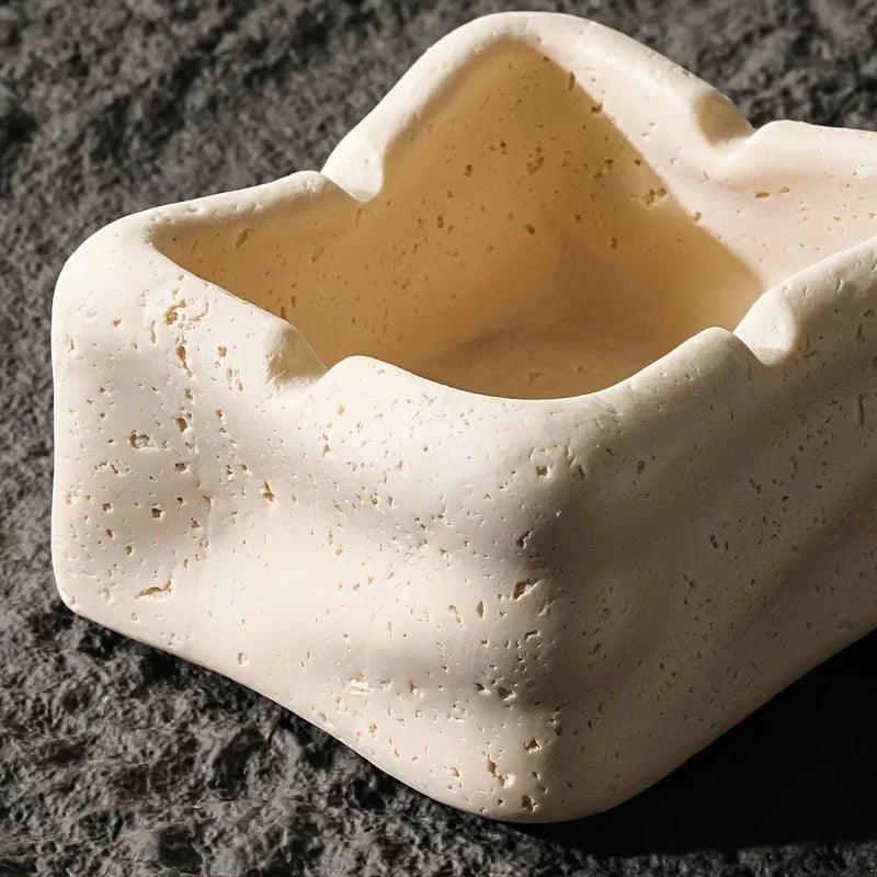 Silent Wind Desktop Ashtray Storage Tank with High-end Creativity for Home Restaurant Decoration, High-end and Sophisticated