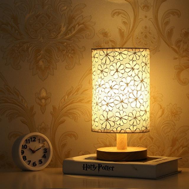 Simple Modern Table Lamp Bedroom Study Bedside Lamp 5V-220v Dimming Solid Wood Creative Birthday Gift Night Light Decorative Table Lamp Cute Study Lamps for Bedroom Décor