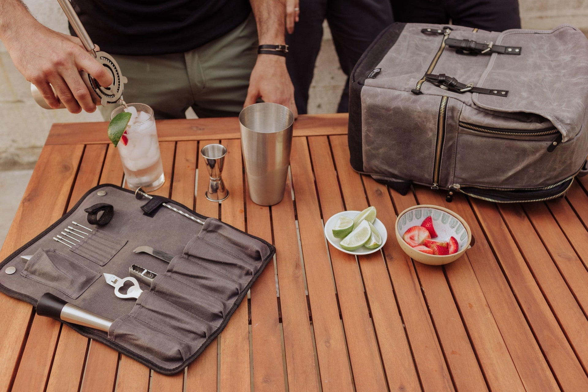 Bar-Backpack Portable Cocktail Set Picnic Time Family of Brands