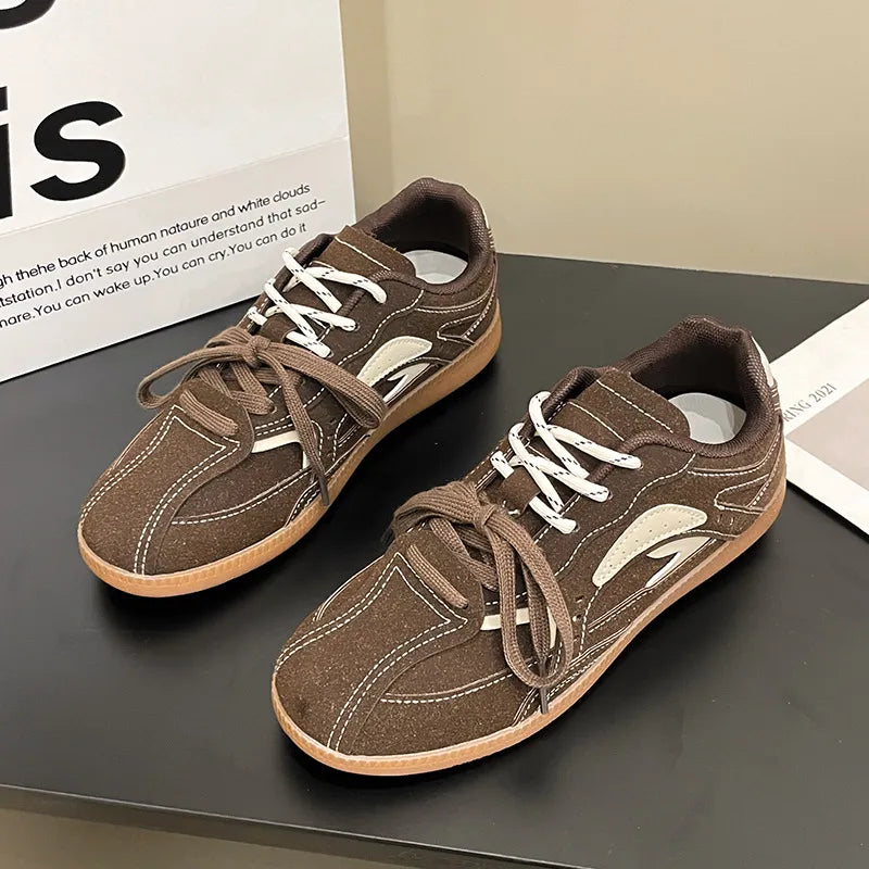 Small and versatile flat bottomed breathable casual shoes