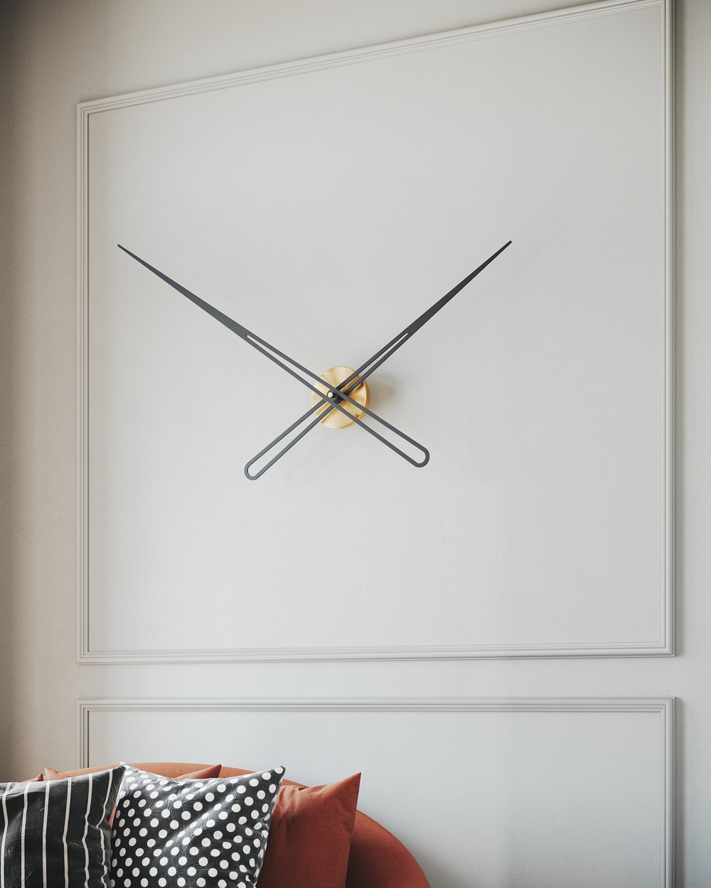 Solo Wall Clock
