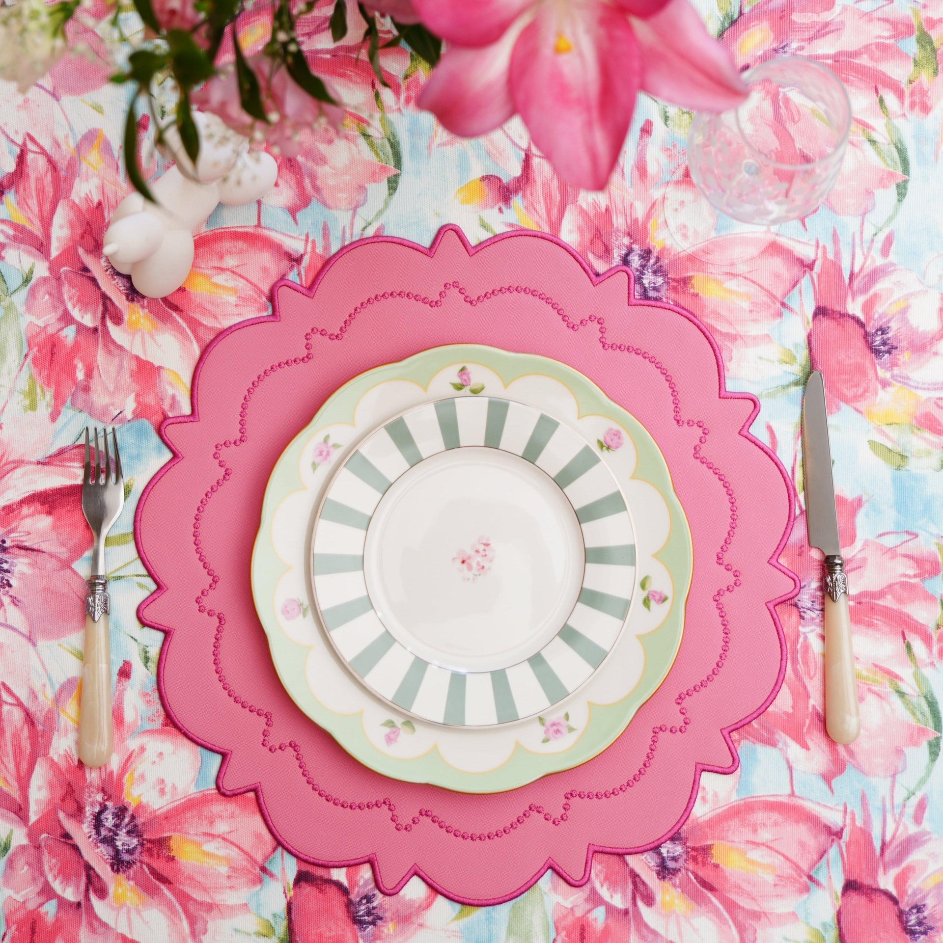 SPRING TABLE DECOR – SOLSTICE PINK SCALLOPED FAUX LEATHER PLACEMAT