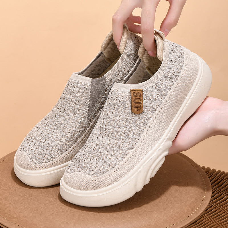 Spring and autumn new old Beijing cloth shoes women's single shoes soft sole comfortable slip-on mother shoes thick sole non-slip casual shoes women