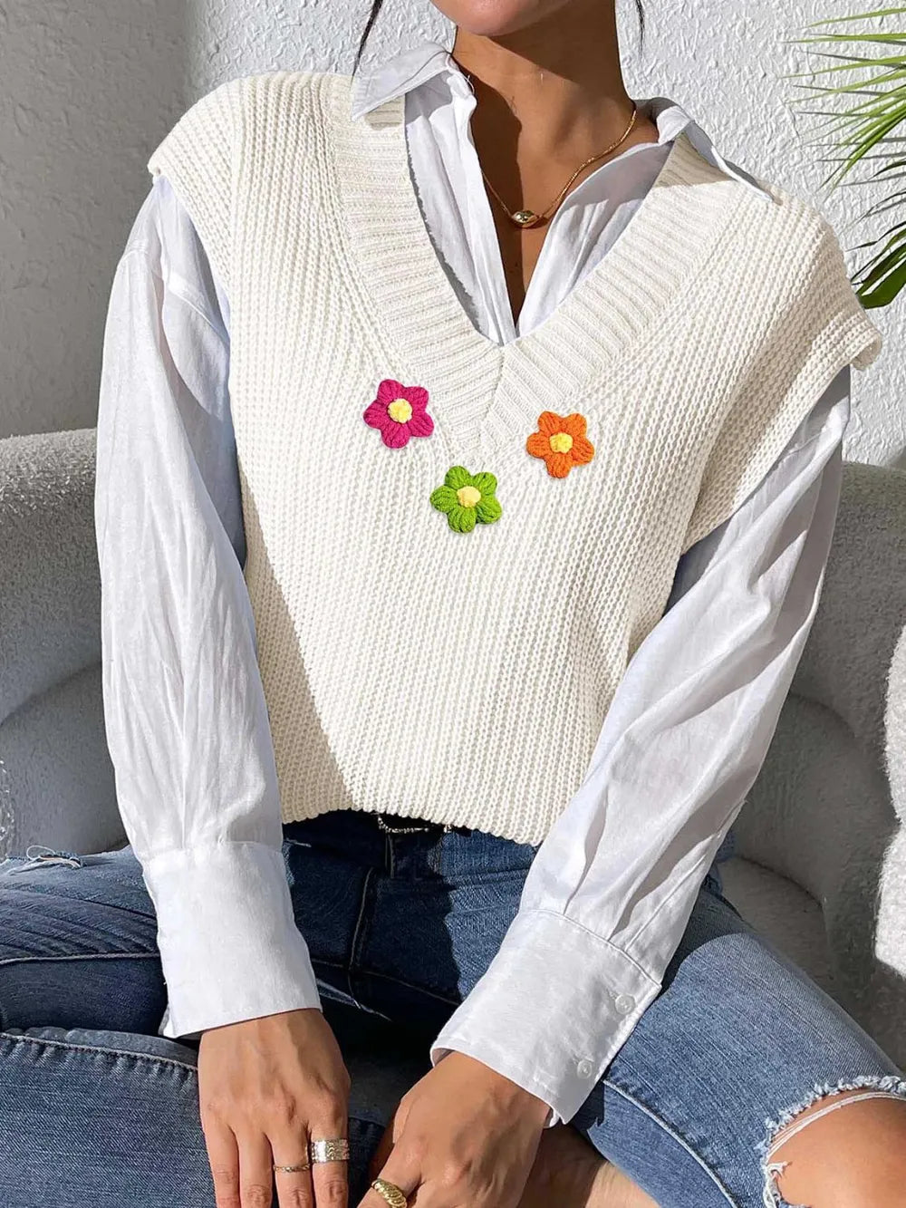 Spring and Autumn V-neck Simple Vest Hand Hook Flower Splicing Machine Woven Sweater Clip