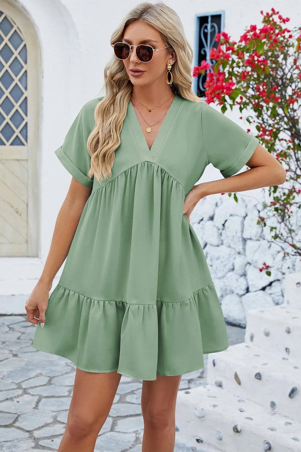 Spring and summer new solid color V-neck loose pleated dress for women