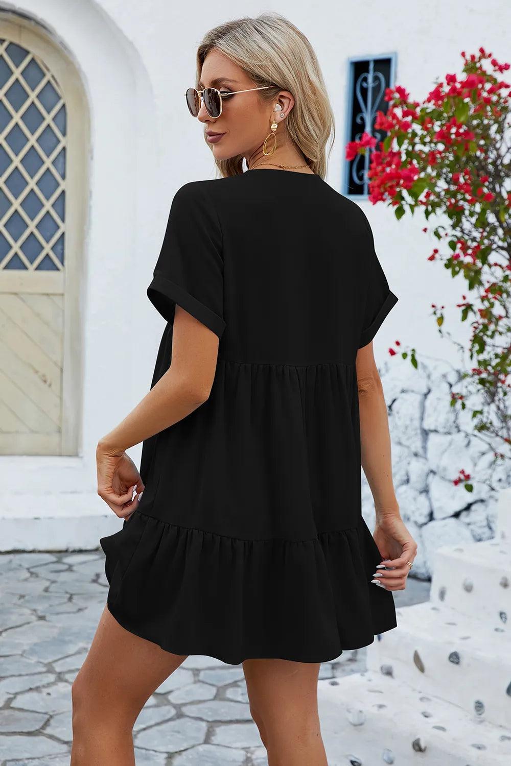 Spring and summer new solid color V-neck loose pleated dress for women