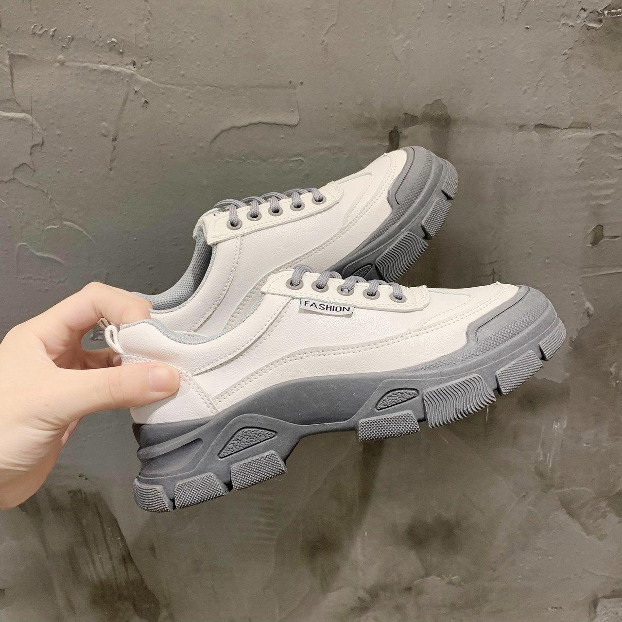 Spring Summer Lace-up White Women Flat Leather Shoes White Board Casual Shoes Women Sneakers Casual Everyday Walking Fashionable Shoes