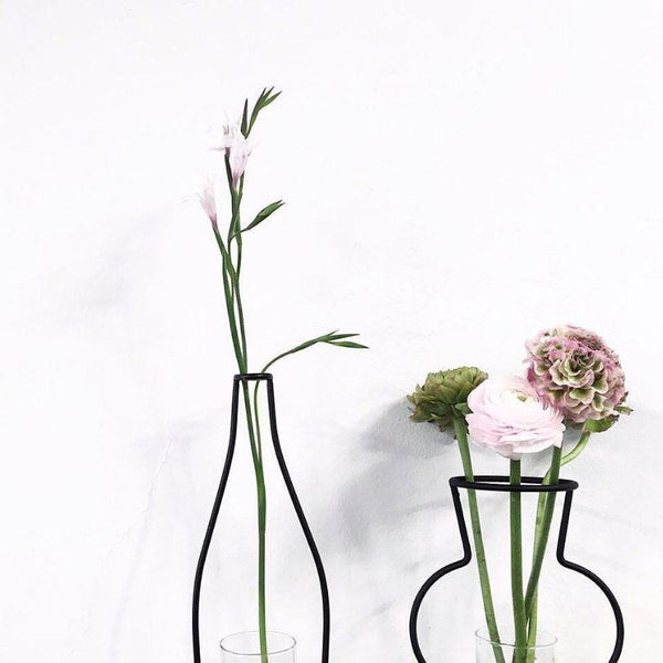 Style Retro Line Flowers Vase Frame Nordic Style Wall Hanging Metal Holder Modern Solid Home Decor Modern Rose Frame Clear Vase Planter Flower Holder Decorations for Wedding Living Room, Office Party