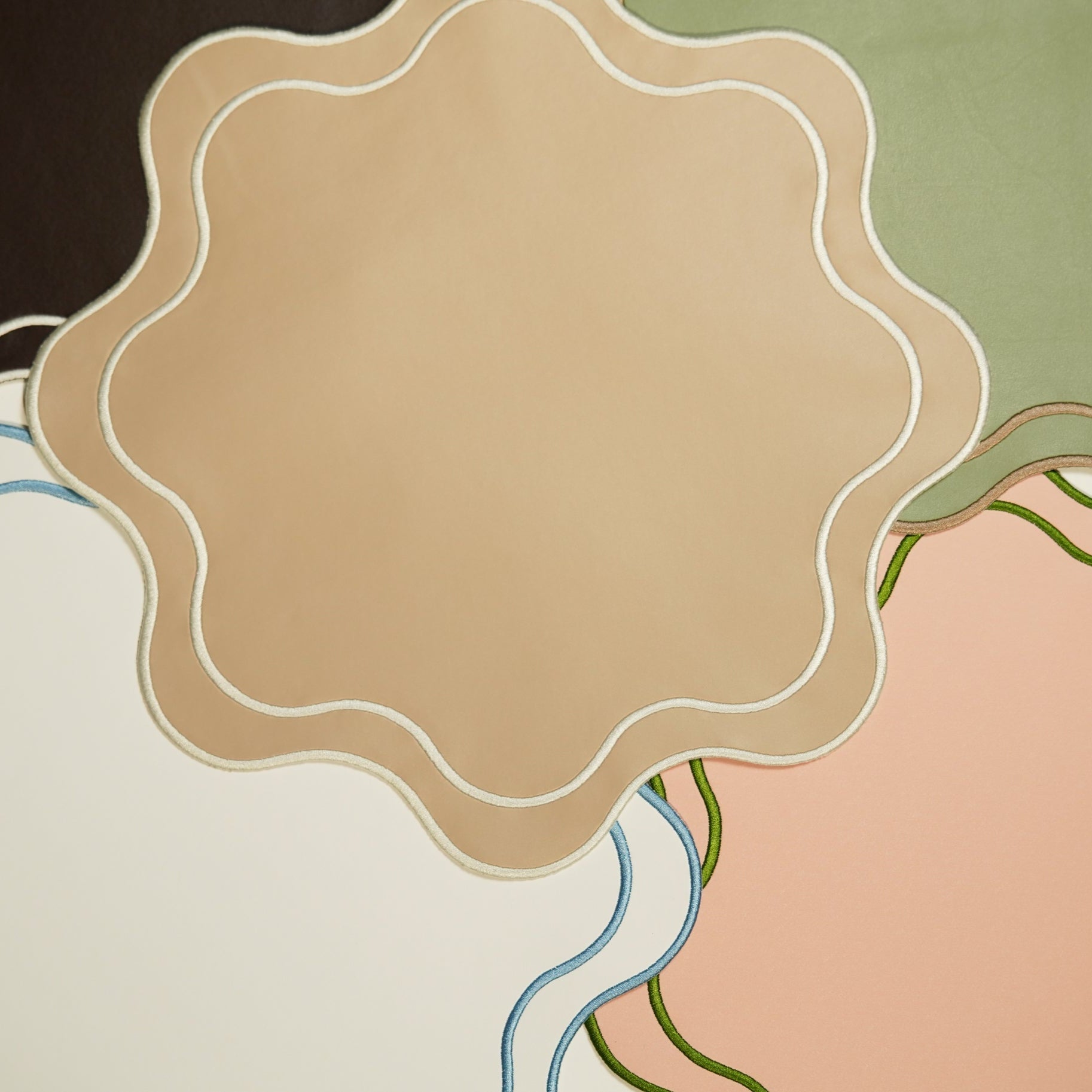 HAVEN DARK GREEN WAVY EDGE FAUX LEATHER PLACEMAT (Set Of 4)