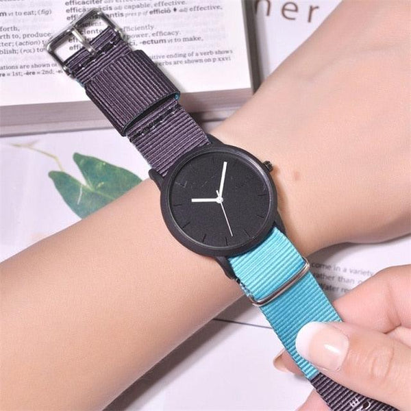 Summer Style Canvas Women Quartz Watch New Fashion Casual Wristwatches Woman Outdoor Unisex Watches Casual Sports Wrist Watch With Nylon Strap Elegant Design
