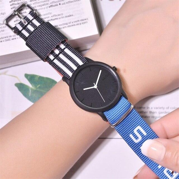 Summer Style Canvas Women Quartz Watch New Fashion Casual Wristwatches Woman Outdoor Unisex Watches Casual Sports Wrist Watch With Nylon Strap Elegant Design