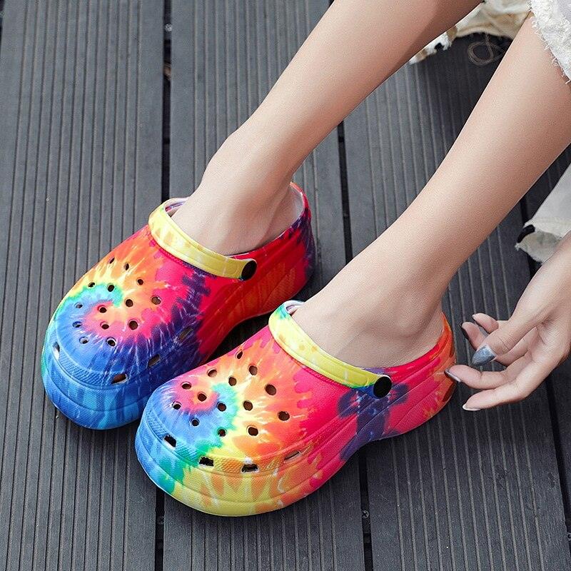 Summer Women Clogs Quick Dry Rainbow Tie Thick Wedges Garden Shoes Beach Sandals Flip Flops For Women Slipper Lightweight Home Slip On Walking Casual Art Painted Travel Holiday Shoes