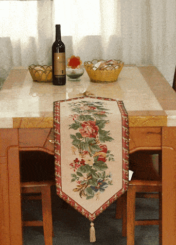 Tache Festive Red Yuletide Blooms Woven Table Runners