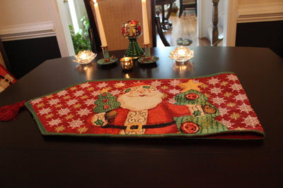 Tache Santa Clause Is Coming to Town Table Runners