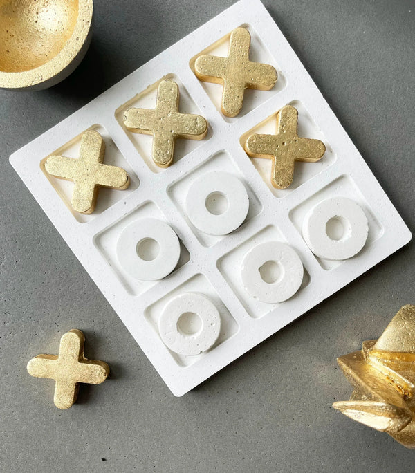 Concrete XO Game – Gold & White