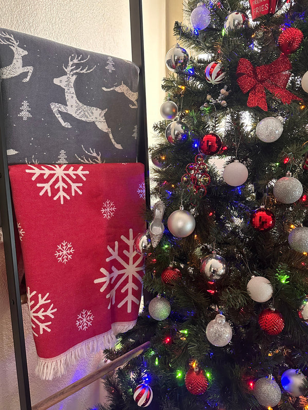Christmas Reindeer Snowflake Turkish Cotton Throw Blanket 56×72 – Soft Organic Holiday Decor Gift