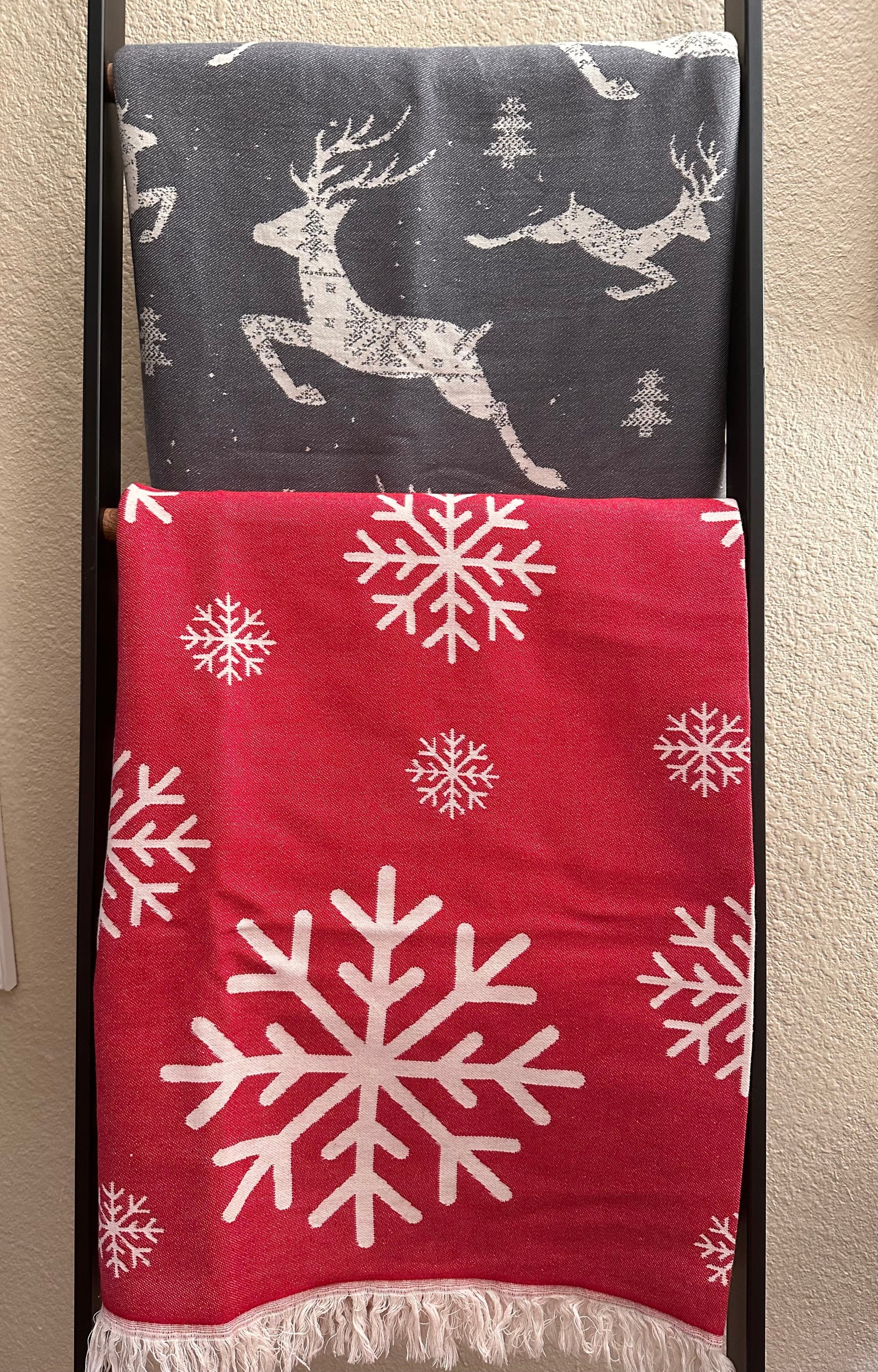 Christmas Reindeer Snowflake Turkish Cotton Throw Blanket 56×72 – Soft Organic Holiday Decor Gift
