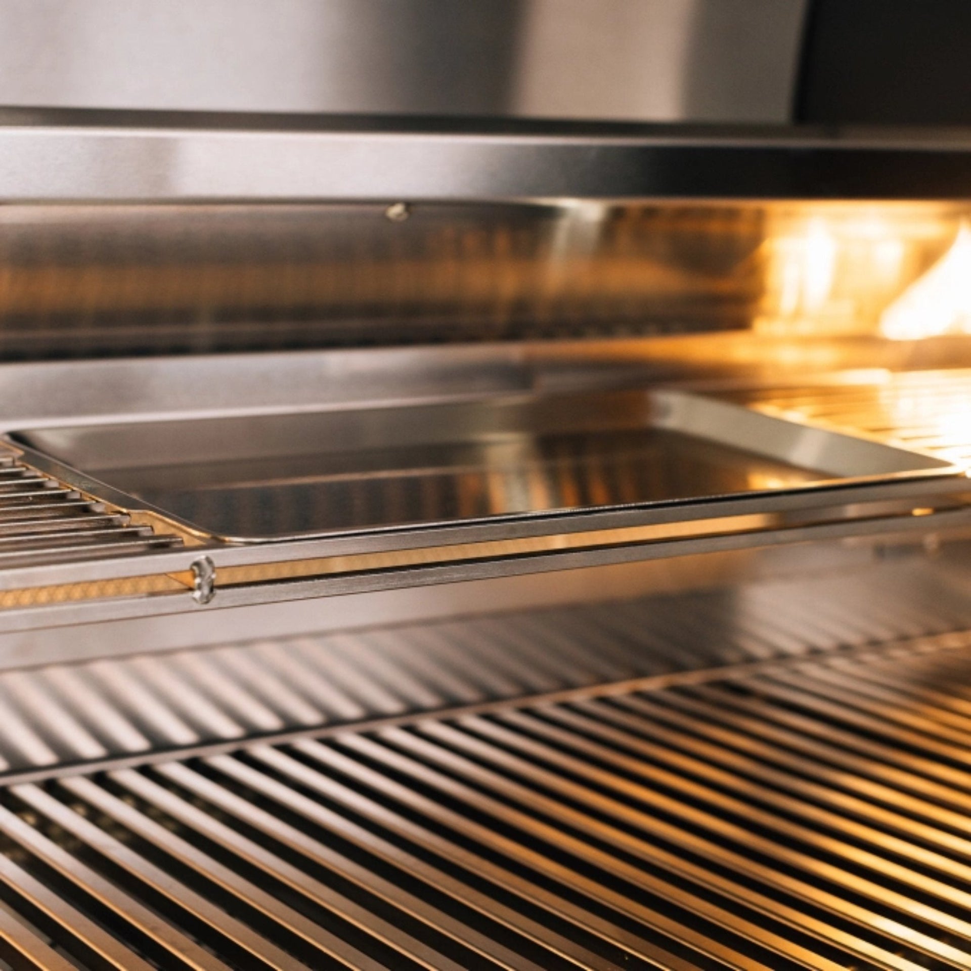 TrueFlame Luxury Built-In Gas Stainless Steel Grills [TF25/32/40] (SAK30587)