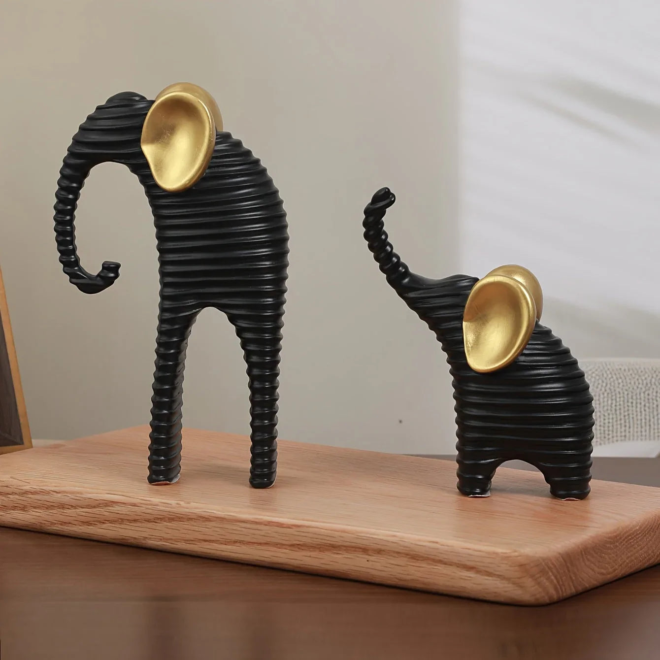 Two High-End Black And Golden/White And Golden Parent- Elephant Figurines for Home Decor, Suitable for Living Rooms, Entryways, Wine Cabinets, And TV Stands.