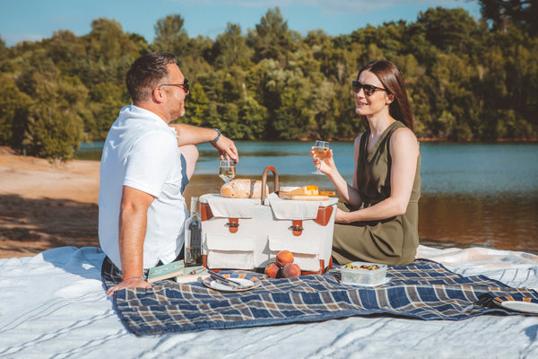 Pioneer Picnic Basket for 2 Picnic Time Family of Brands