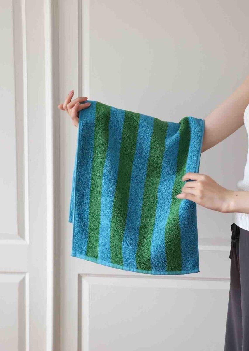 Ultra Soft Absorbent Retro Stripe Bath Towel - 100% Organic Premium Combed Cotton