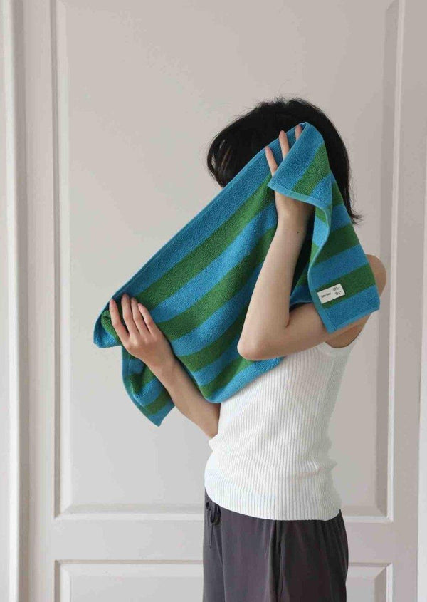 Ultra Soft Absorbent Retro Stripe Bath Towel - 100% Organic Premium Combed Cotton