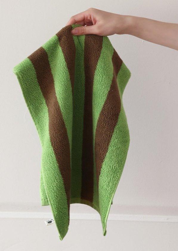 Ultra Soft Absorbent Retro Stripe Bath Towel - 100% Organic Premium Combed Cotton